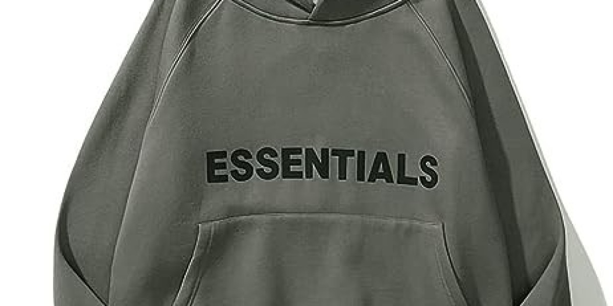 The Ultimate Guide to the Essentials Hoodie: Why It’s a Must-Have in Your Wardrobe