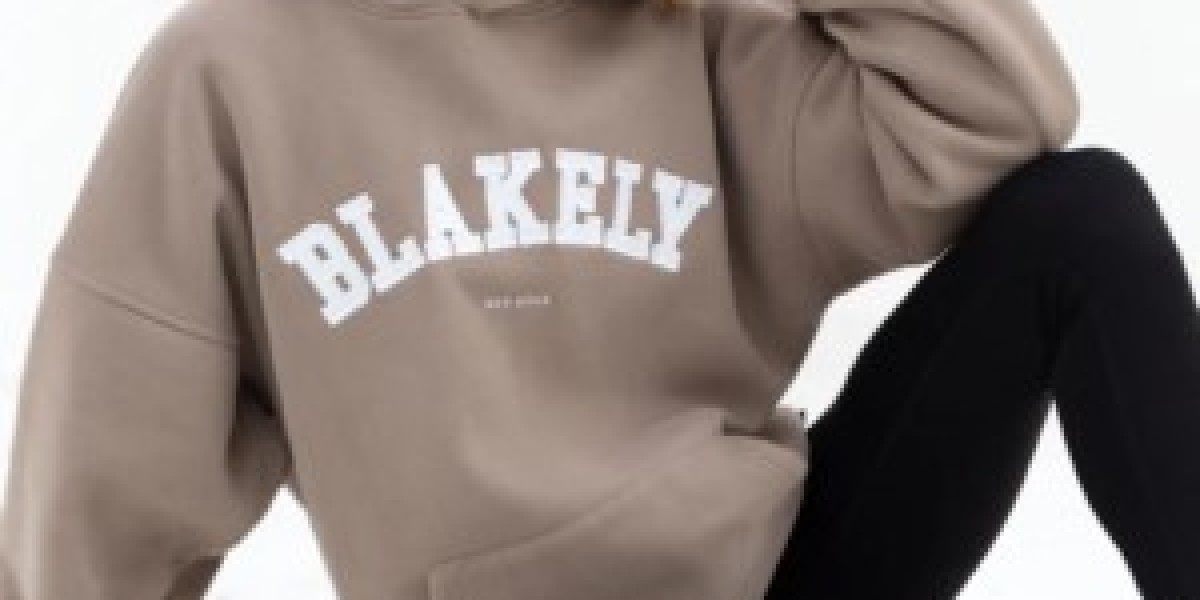 From Comfort to Class Why Everyone Loves the Blakely Hoodie