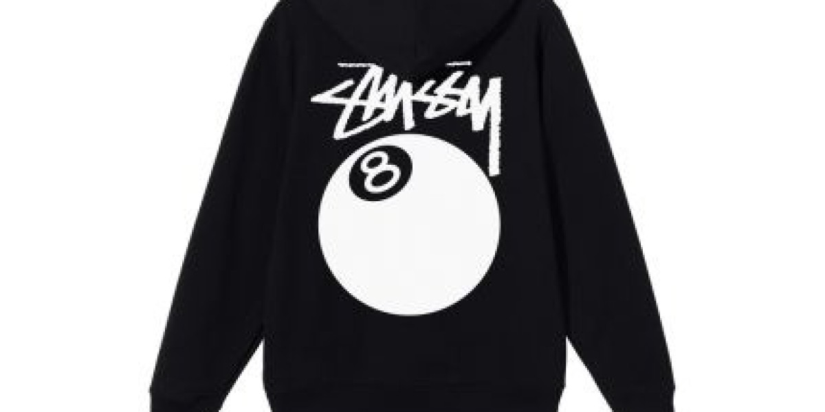 Exploring the Stüssy and i-D Graphic Collection