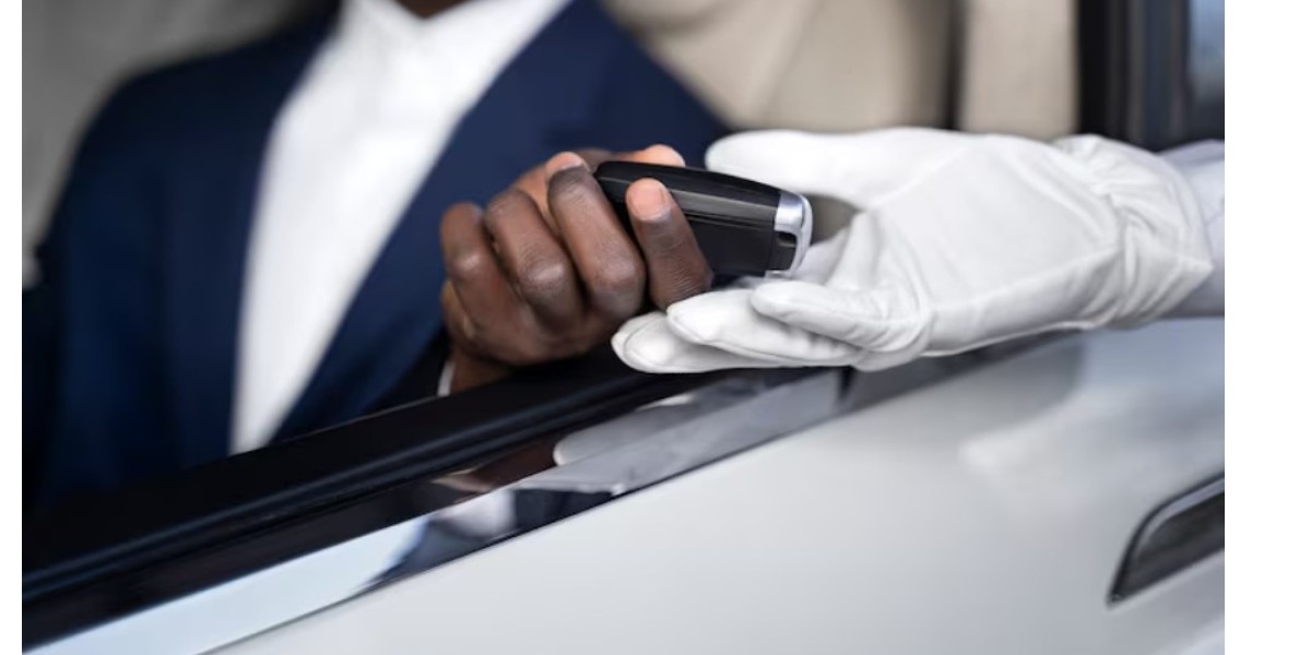 7 Benefits of Using Chauffeur Services at Heathrow