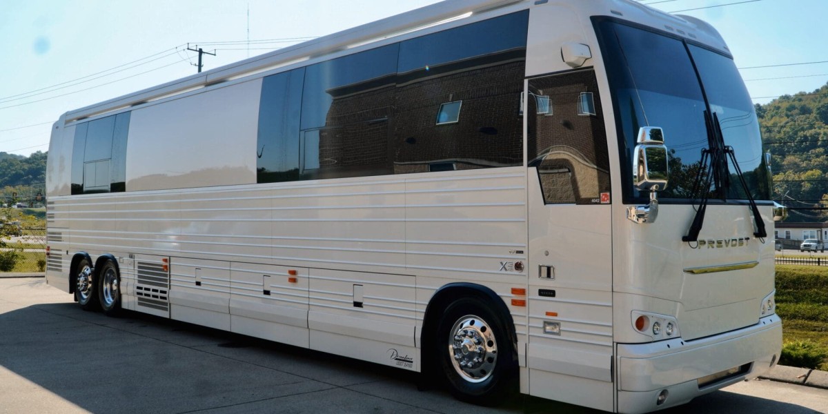 16 Seater Minibus Hire and Birmingham to London Coach Travel