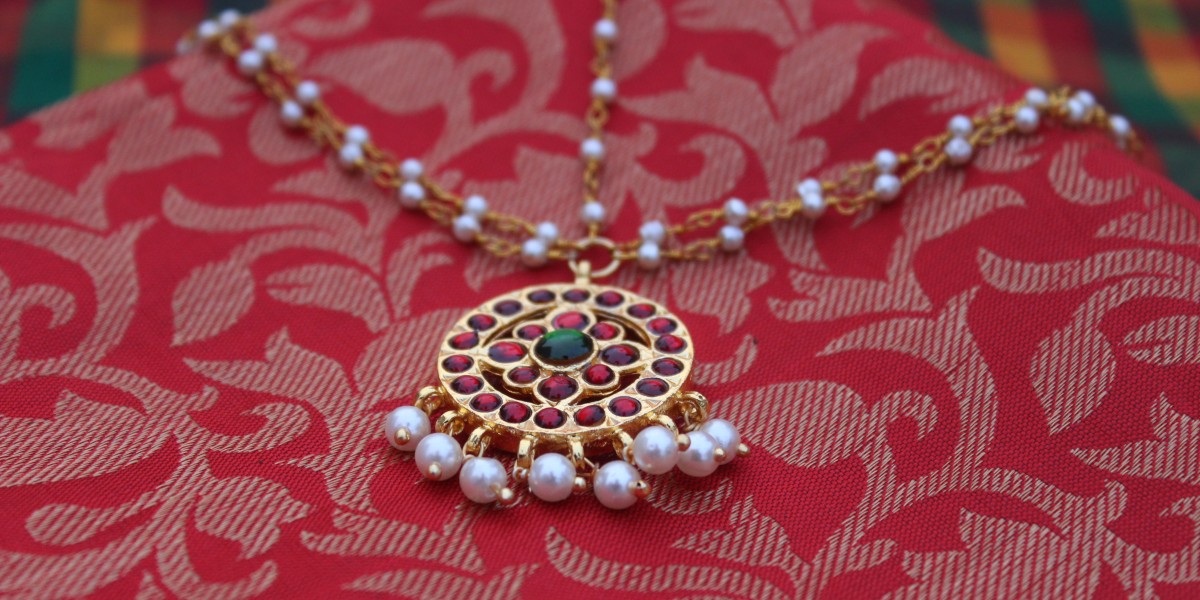 Buy Pearls Necklace Set Online in Hyderabad: Discover the Best Pearls Set in Hyderabad