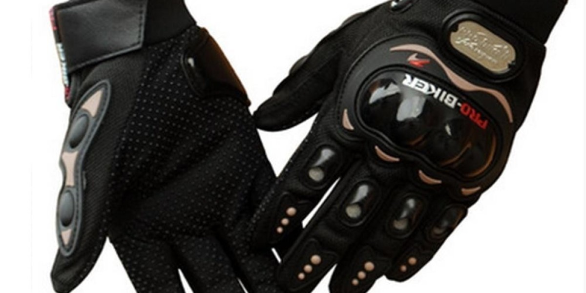 Complete Guide to Shop Gloves: Protection and Comfort