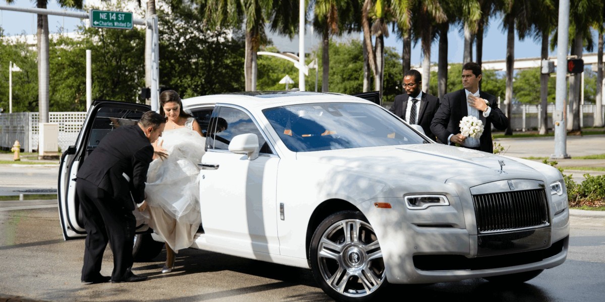 How a Party Bus Can Transform Your Thousand Oaks Event