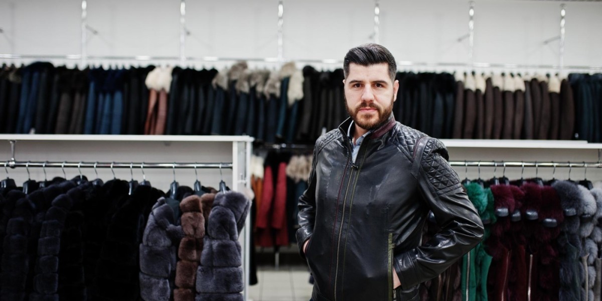 Top Reasons to Shop for Leather Goods Online: Quality, Convenience, and Style