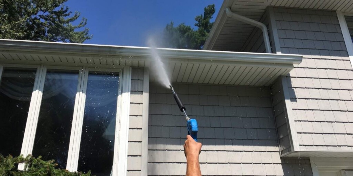 The Ultimate Guide to Power Washing Services for Homes and Businesses
