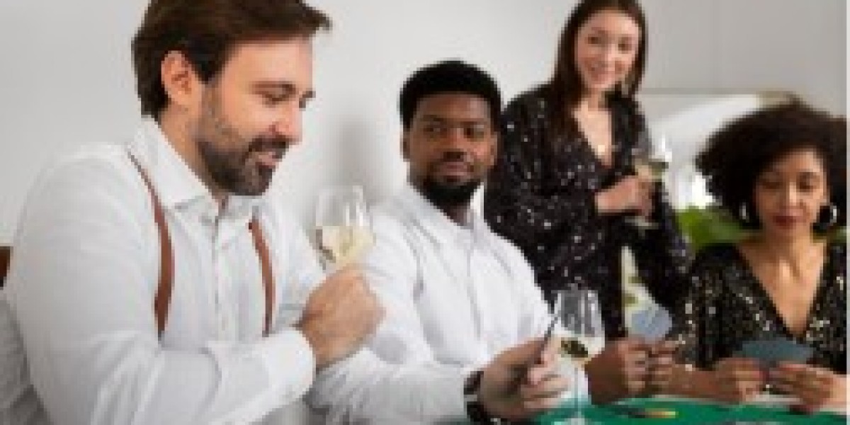 Mastering the Game: The Ultimate Guide to NLHE Coaching and PLO Coaching