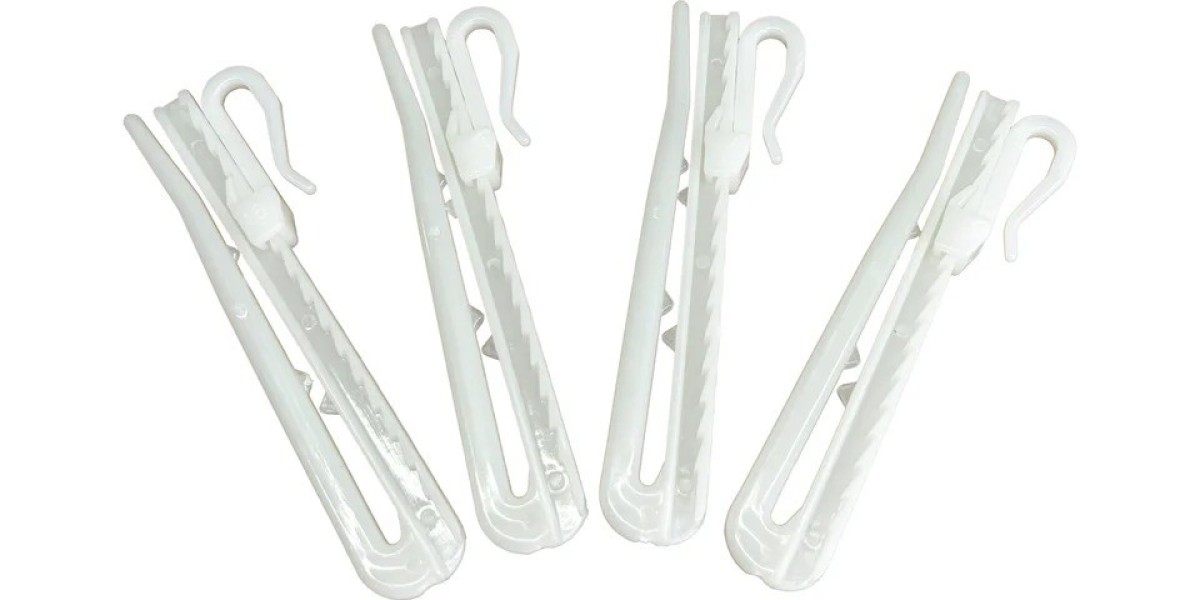 Design in the Details: Elevating Neutral Curtains with Drapery Hooks