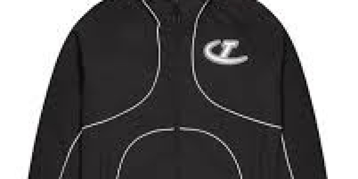 Trapstar Windbreaker – Clean Jacket for Rain and Wind