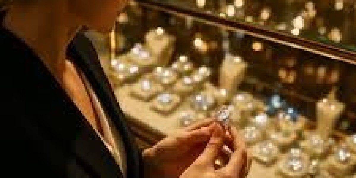 Why Experts Prefer a Reputable Diamond Jewelry Store