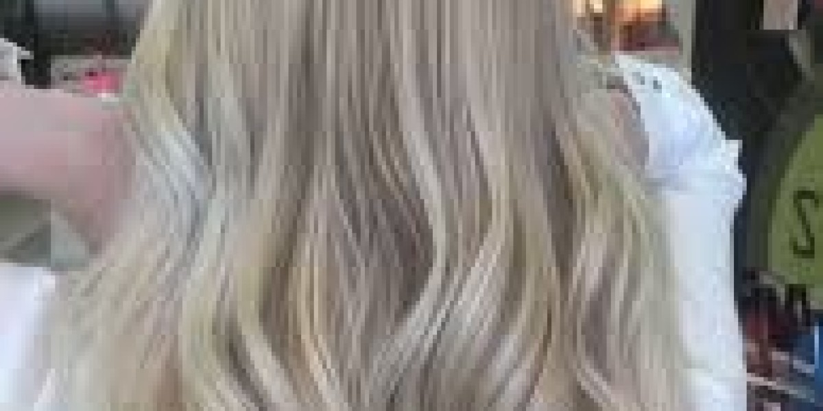 Professionele Kapsalon in Leuven, België – Stijl, Verzorging en Persoonlijke Aandacht