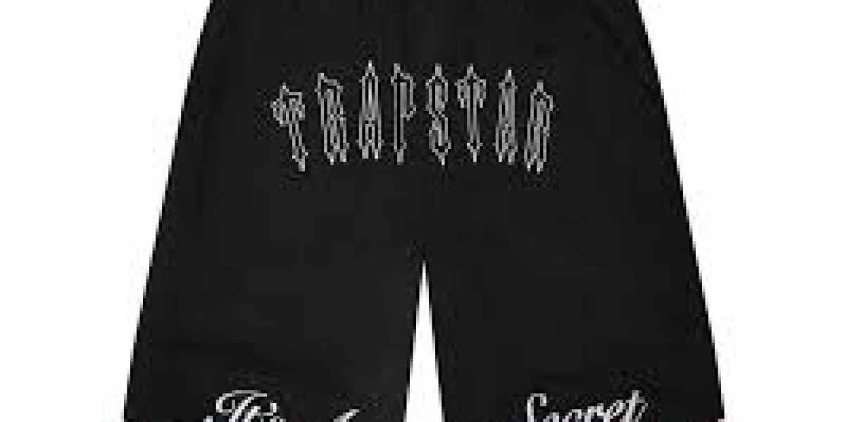 Trapstar Shorts 2025 – Light Urban Bottoms Made for Warm Days