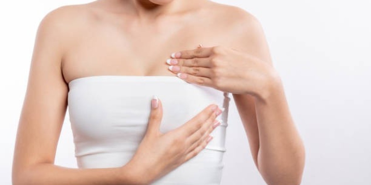 هل من الممكن تعديل عملية تكبير الصدر في الرياض بعد عدة سنوات؟