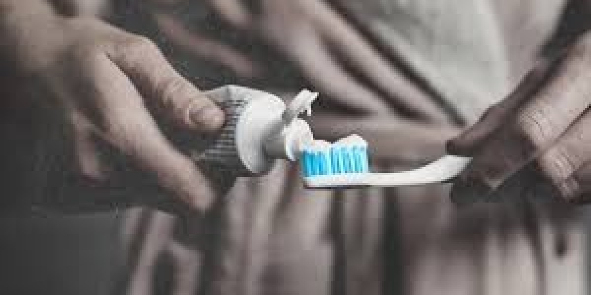 Fluoride Toothpaste for Gum Care and Tooth Decay