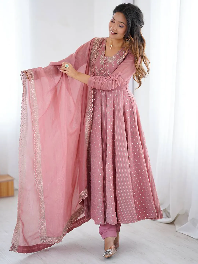 From Day to Night: Styling Party Wear Salwar Suits