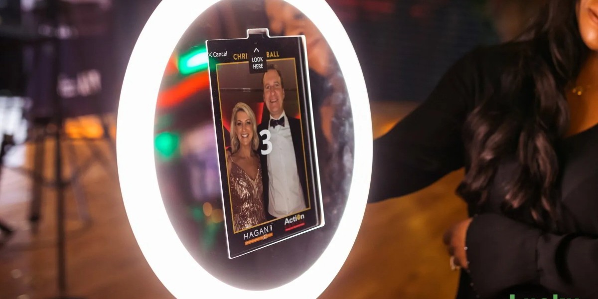 The Benefits of Audio Guest Books in Photo Booth Rental Packages