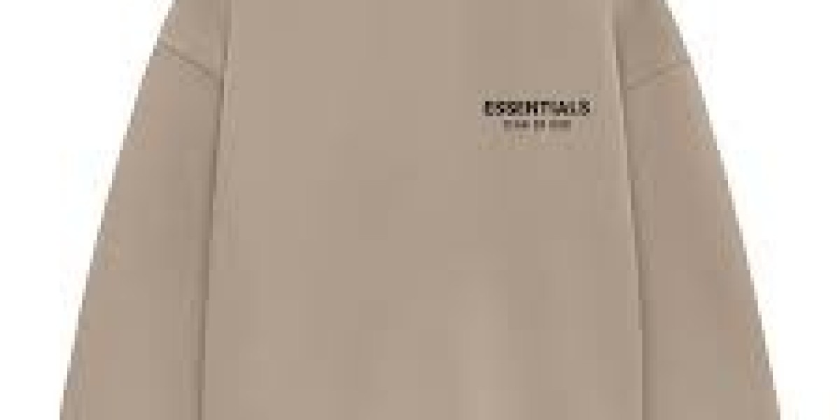 Essentials Hoodie: The One I End Up Wearing on Every Random Late-Night Drive