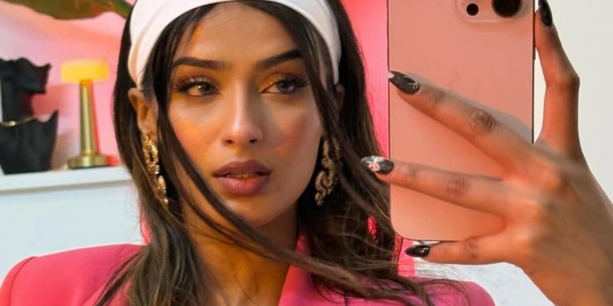 Book Hyderabad  call girl get 24x7 escort service available