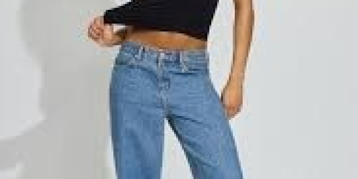 Should you size down in baggy jeans