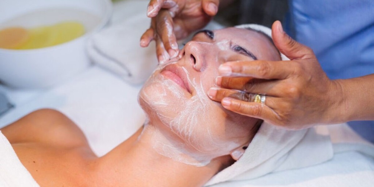 Facial Treatment In Dubai: Before & After Guide