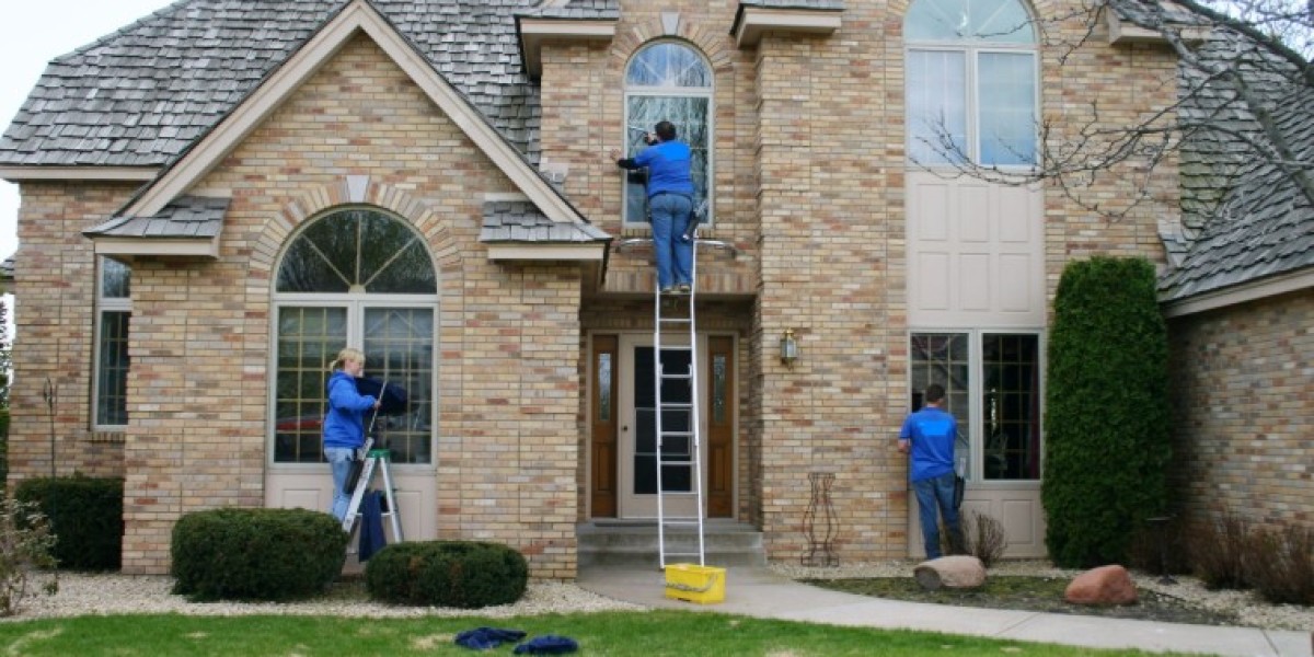 Seasonal Maintenance Insights Shared by General Contractors in Middlesex County