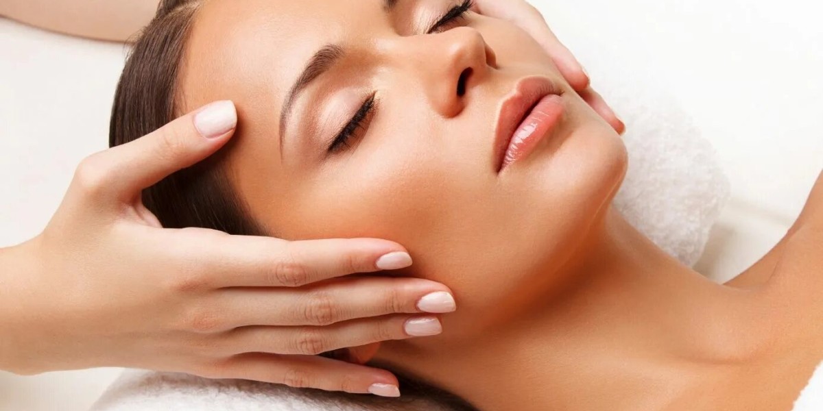 How Dermatech Polyclinic Uses Technology for Skin Diagnostics?