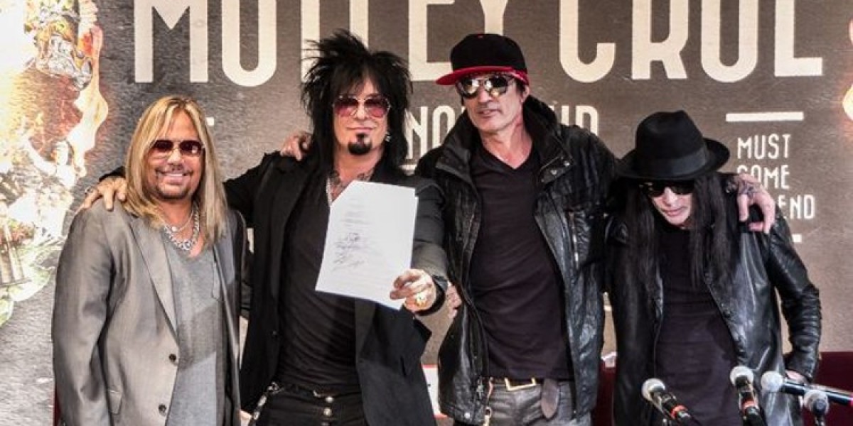 Motley Crue: The Dirt – Netflix’s Rock Saga