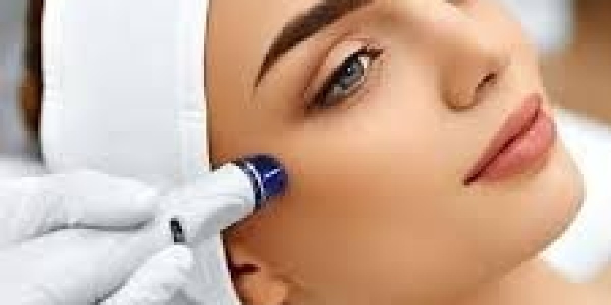 Custom Hydrafacial Serums Used by Islamabad Clinics