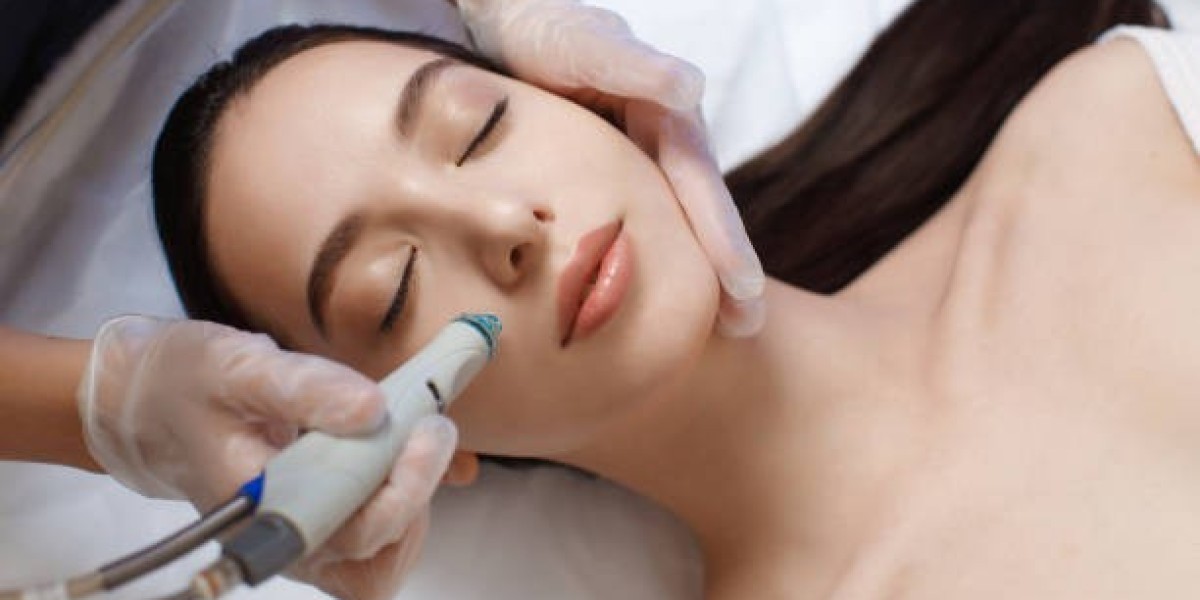 Hydrafacial in Dubai: Safe, Non-Invasive Skin Rejuvenation