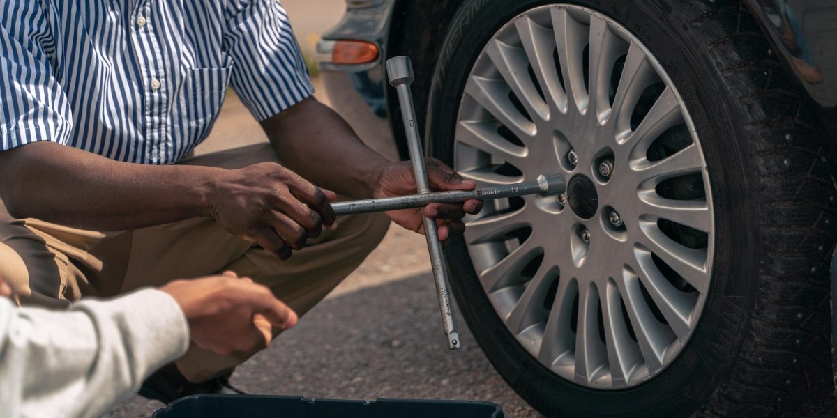 The Hidden Dangers of Driving on Bald Tires in the UAE Heat