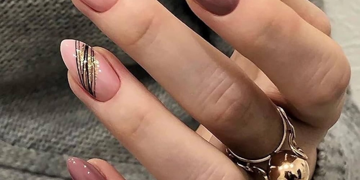 Can Fiberglass or Silk Nail Extensions Be Painted Easily?