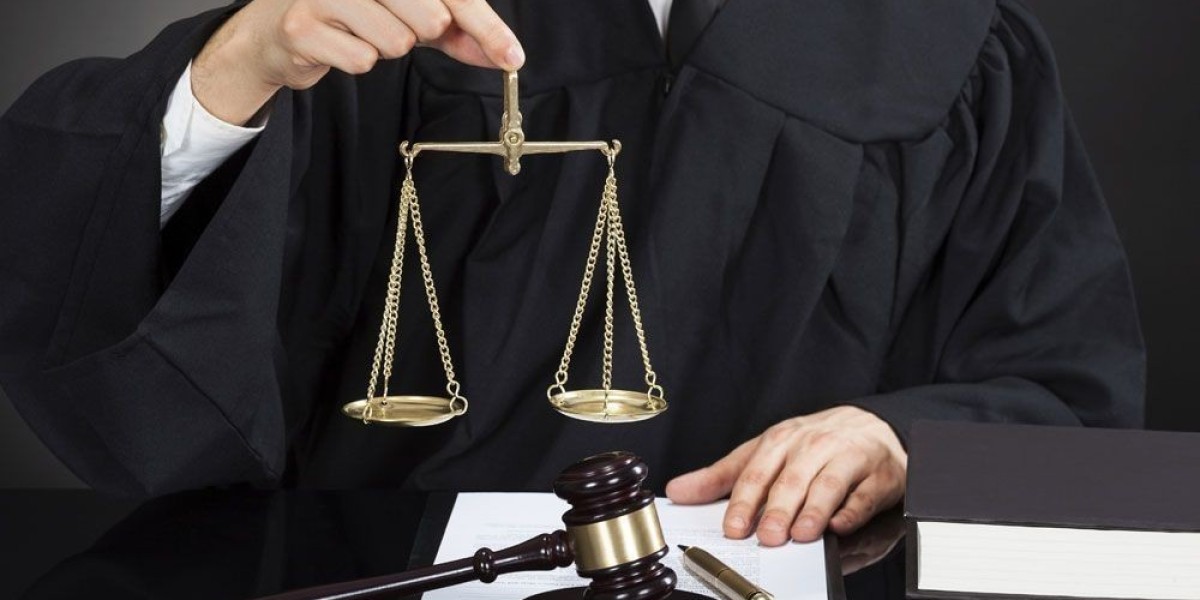 Court Case Specialist Astrologer in New York – Trusted Astrology for Legal Problems