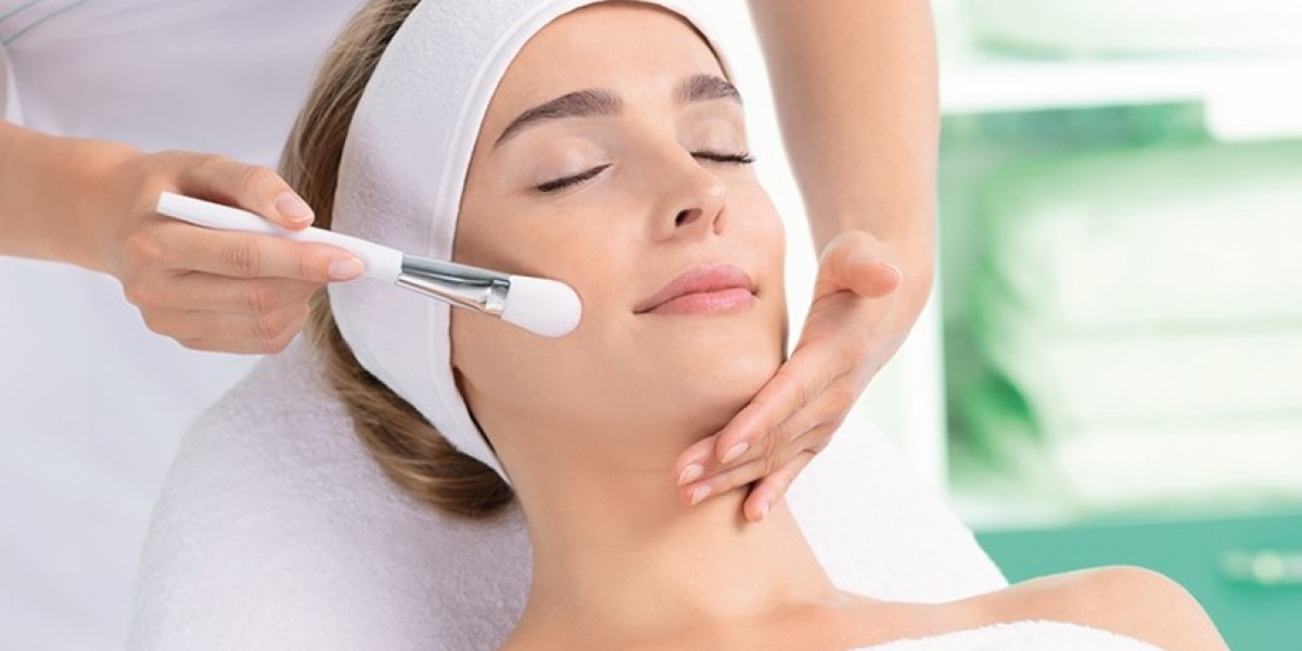 Does Dermatech Offer Solutions for Thinning Hair?