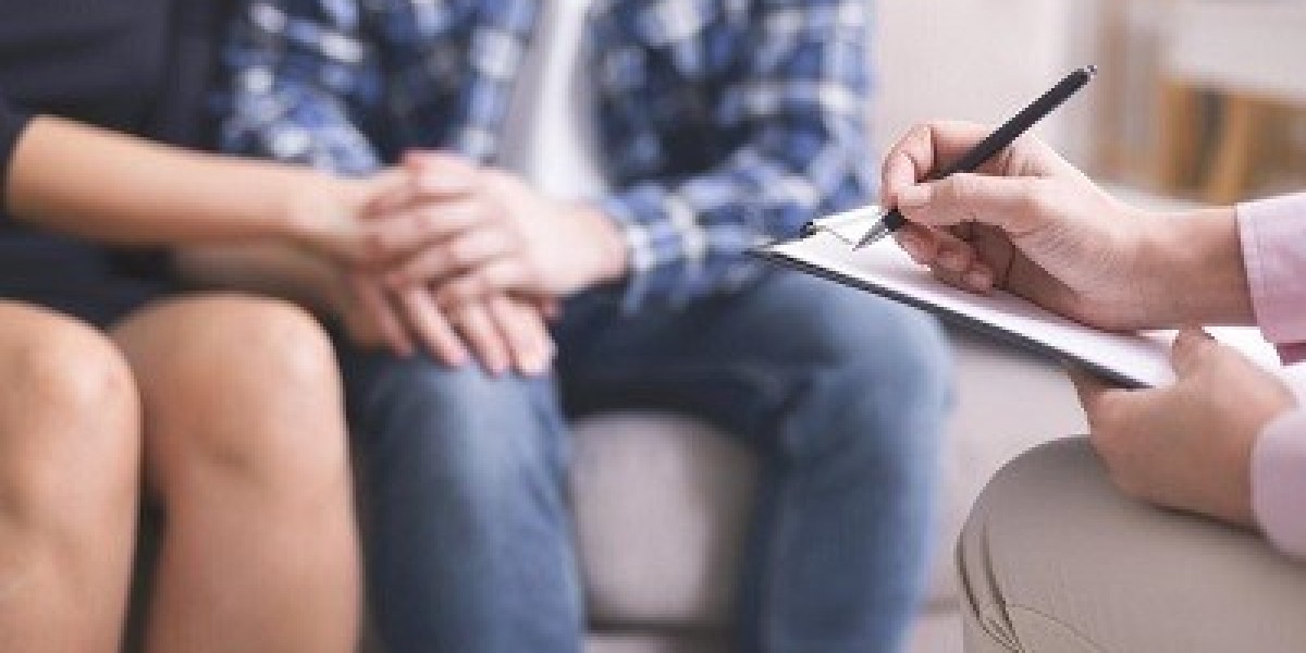 Addressing Intimacy Challenges with a Sex Therapist in Riyadh