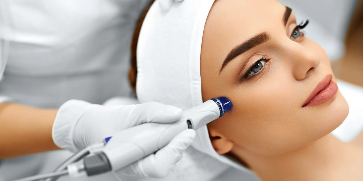 Can Hydrafacial Help with Skin Revitalization Naturally?