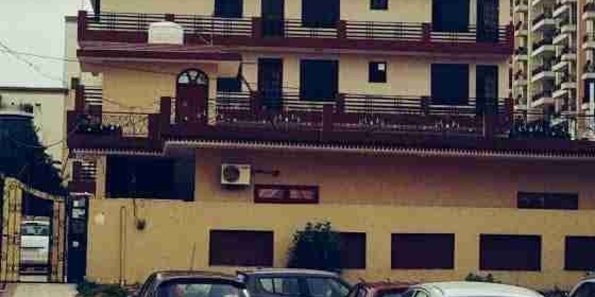 What Makes DLF Flats in Noida a Good Choice When Looking for Flats in Noida?