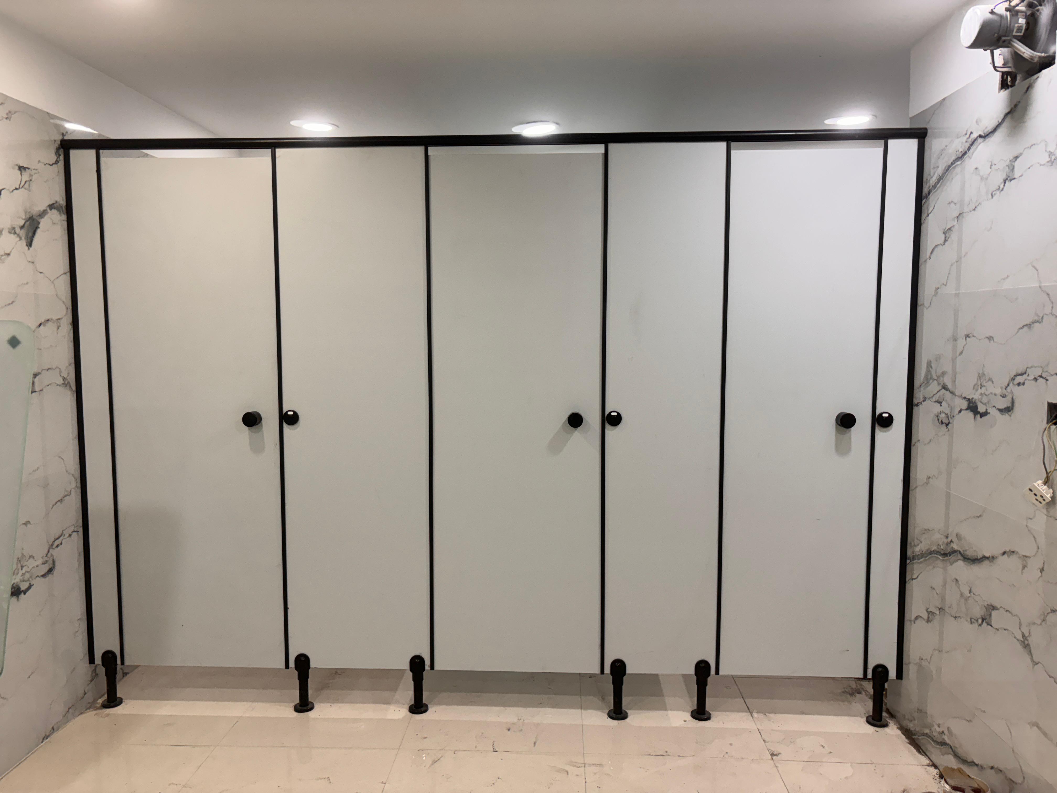 Toilet Cubicle and Partition Dealers in Ghaziabad
