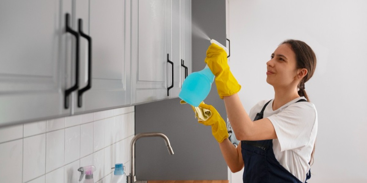 Pro Housekeeping Tips Dubai Residents Can Use to Save Time & Effort