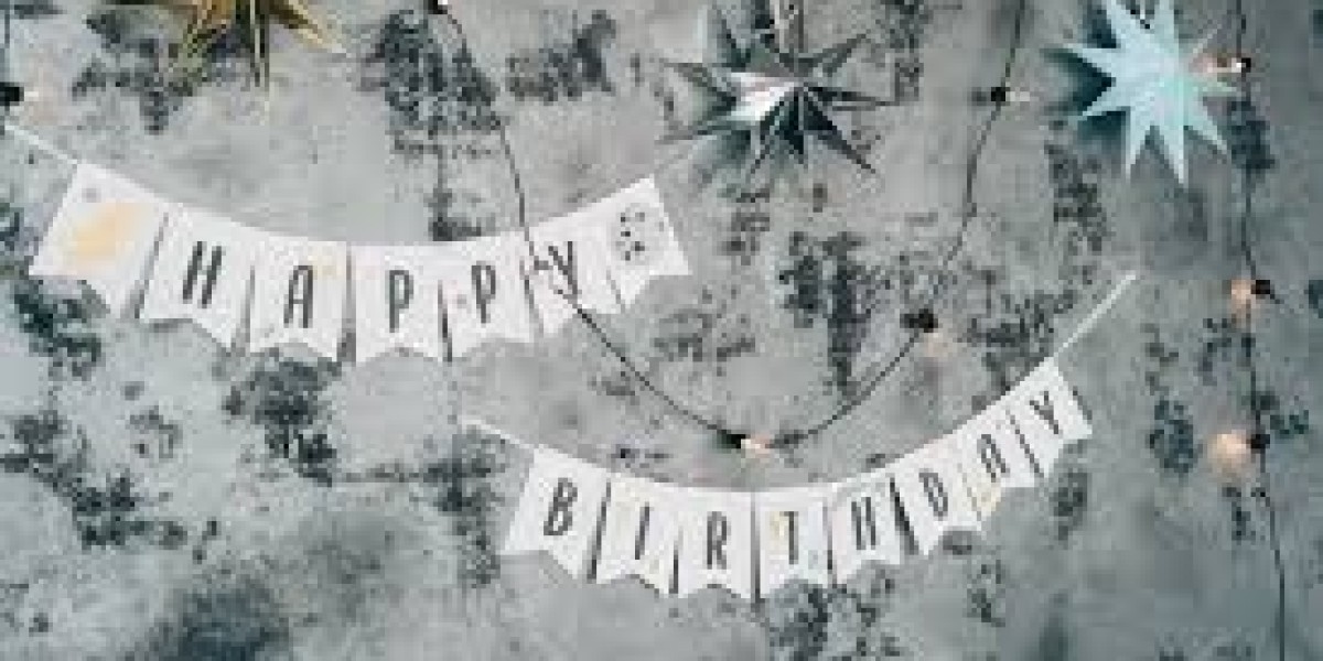 Create a Glamorous Setting with Burgundy & Gold Party Décor